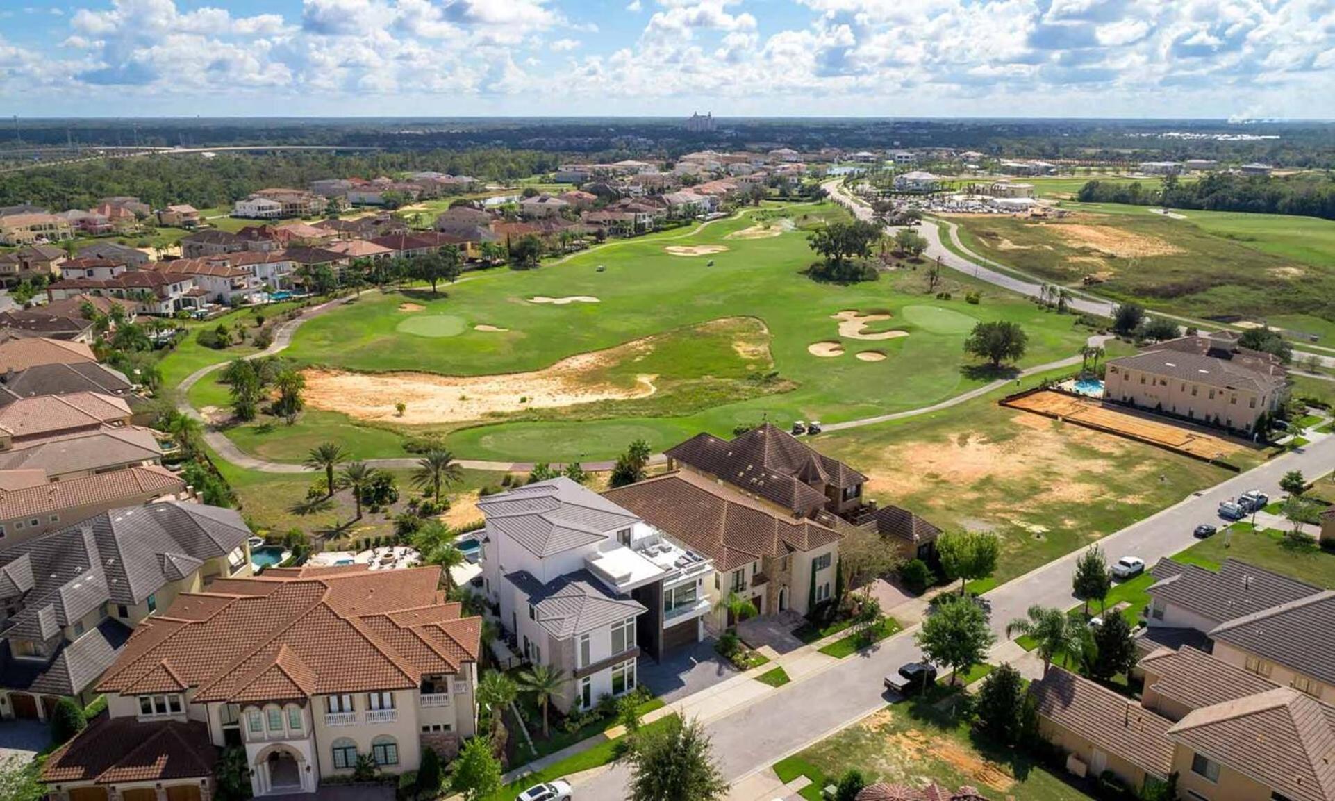 Orlando Dream Getaway: 8 Bedroom Villa6646 Kissimmee