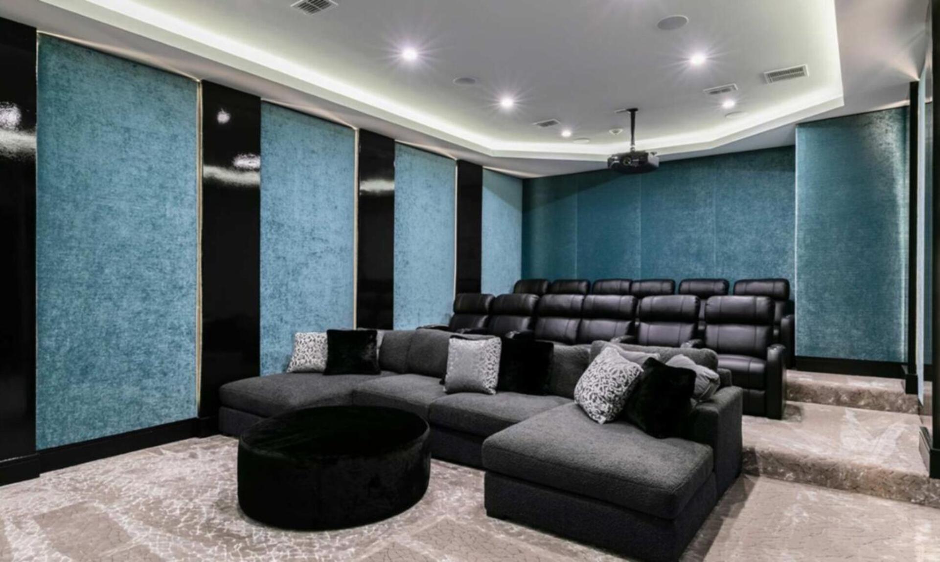 Orlando Dream Getaway: 8 Bedroom Villa6646 Kissimmee