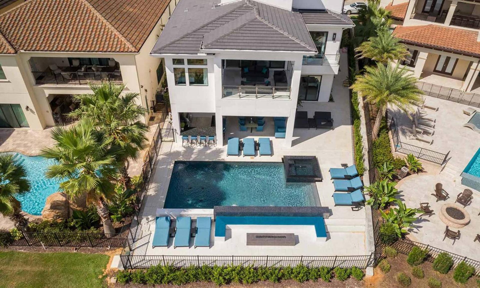 Orlando Dream Getaway: 8 Bedroom Villa6646 Villa Kissimmee