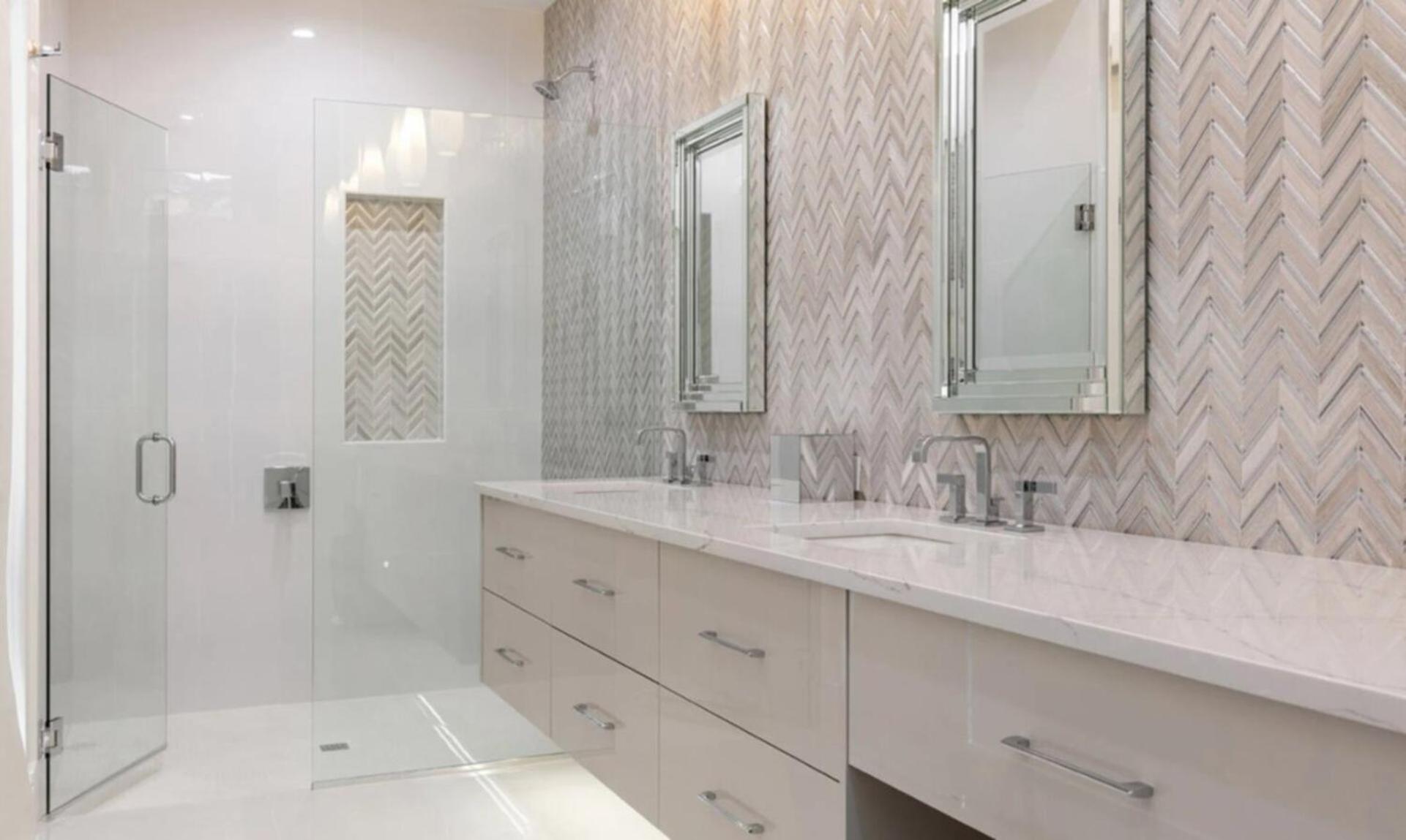 Orlando Dream Getaway: 8 Bedroom Villa6646 Villa Kissimmee
