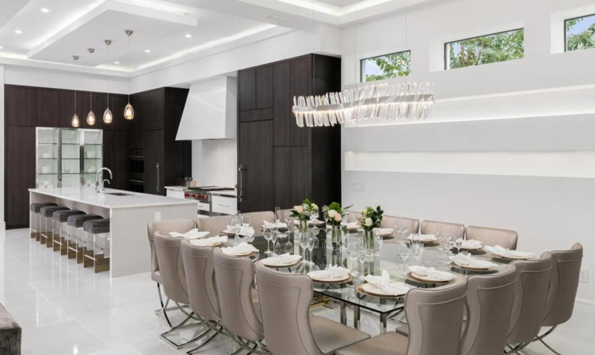 Villa Orlando Dream Getaway: 8 Bedroom Villa6646 Kissimmee