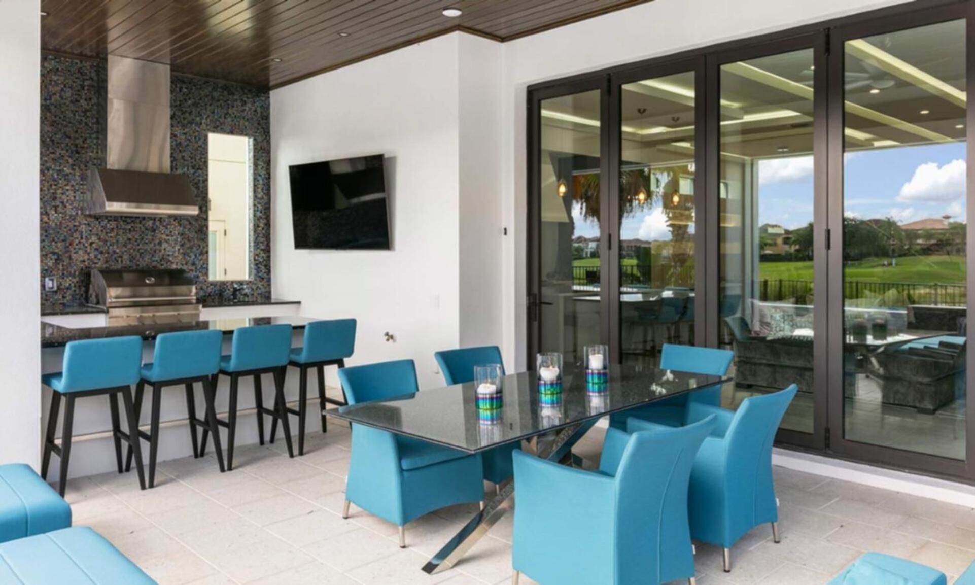 Orlando Dream Getaway: 8 Bedroom Villa6646 Kissimmee