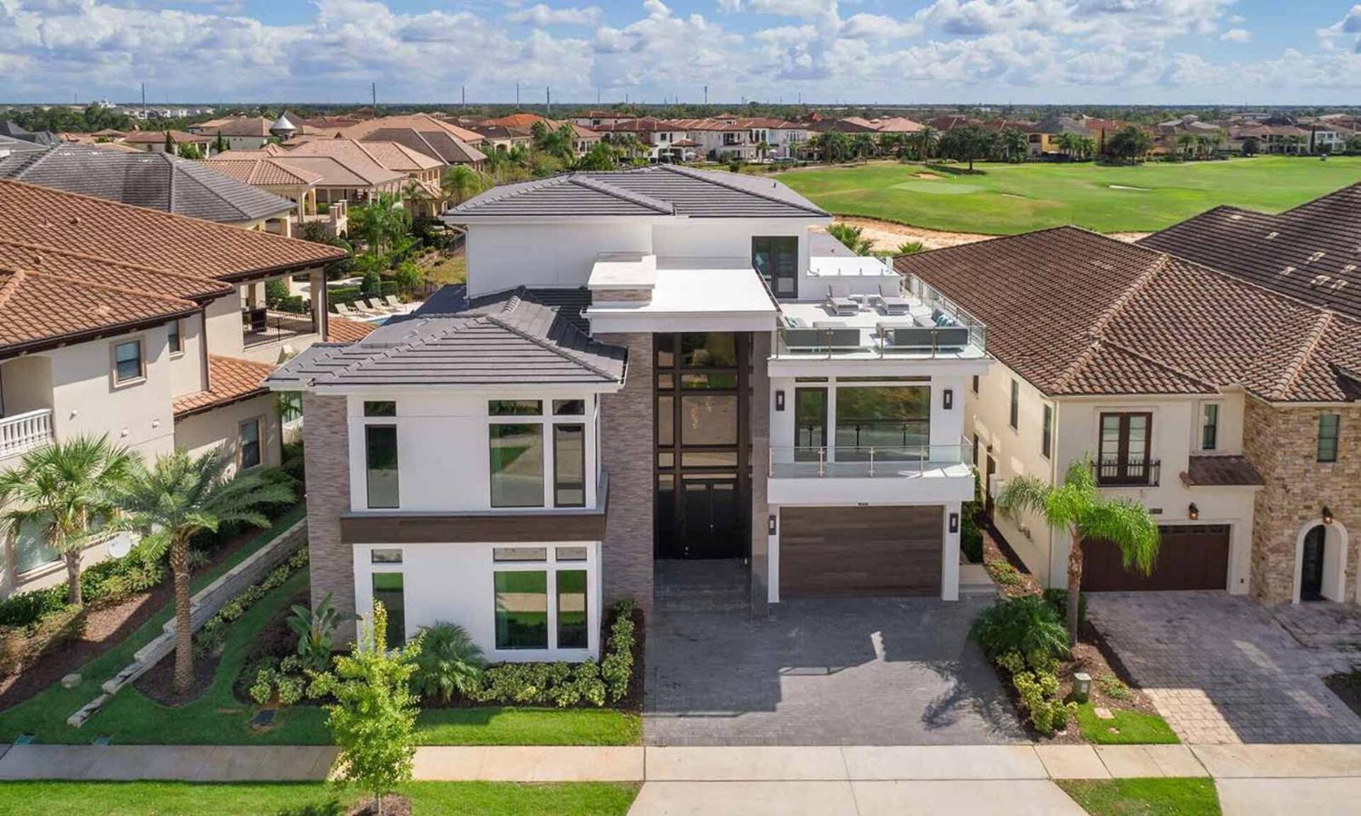 Orlando Dream Getaway: 8 Bedroom Villa6646 Kissimmee